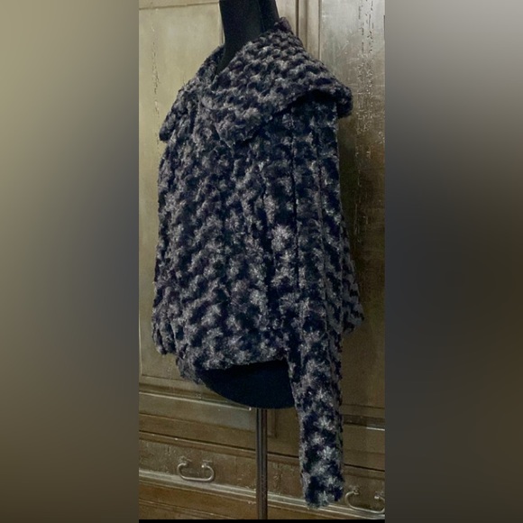 Fever black faux fur jacket - Size Large - Picture 2 of 11